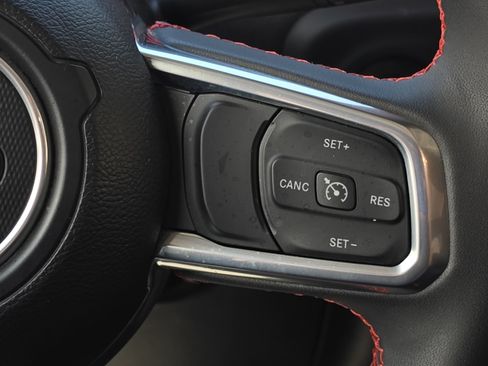Used 2023 Jeep Gladiator Rubicon w/ LED Lighting Group AWD/4WD image 21