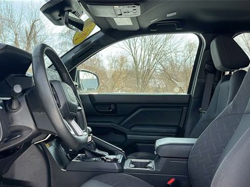 Certified 2024 Toyota Tacoma SR5 image 10