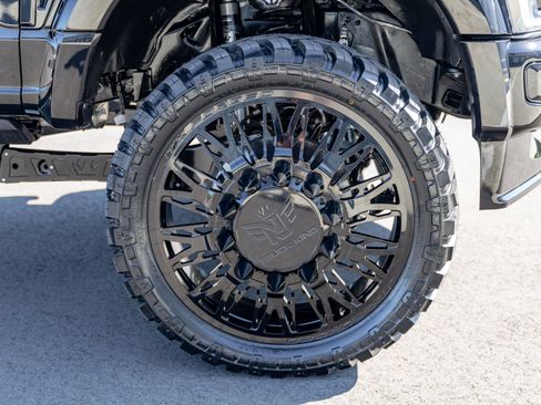 Used 2025 Ford F450 Platinum AWD/4WD image 37
