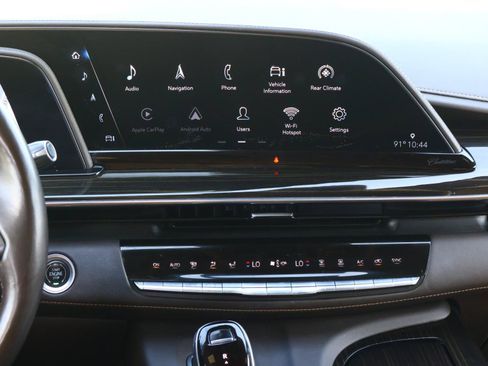 Used 2021 Cadillac Escalade Premium Luxury RWD image 15