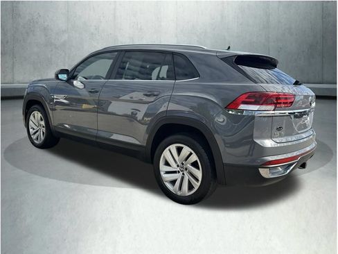 Used 2022 Volkswagen Atlas Cross Sport SE AWD/4WD image 3