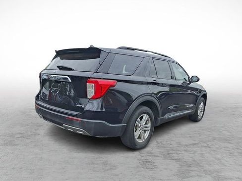 Certified 2022 Ford Explorer XLT w/ Equipment Group 202A image 6