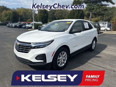 Used 2022 Chevrolet Equinox LS w/ LS Convenience Package
