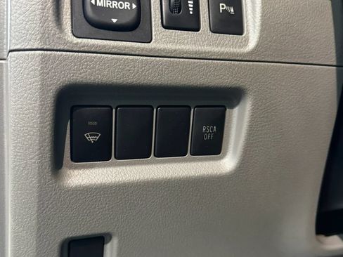 Used 2011 Toyota 4Runner SR5 w/ Premium Pkg w/Leather AWD/4WD image 22