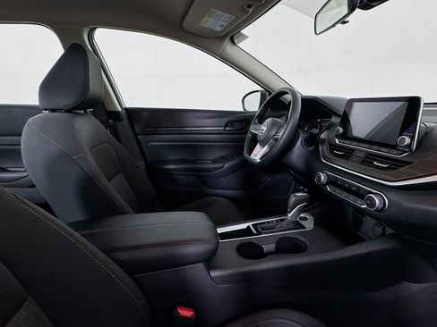 Used 2026 Nissan Altima 2.5 SV FWD image 28