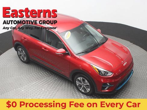 Used 2022 Kia Niro EX w/ Cold Weather Package FWD image 3