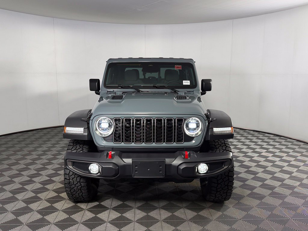 Used 2026 Jeep Gladiator Rubicon w/ Steel Power Dome Hood Package AWD/4WD image 3