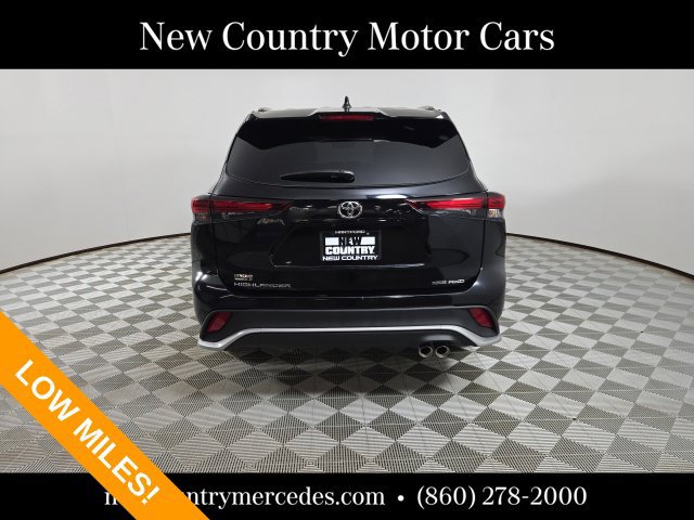 Used 2025 Toyota Highlander XSE AWD/4WD image 6