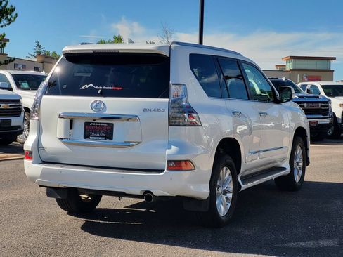 Used 2018 Lexus GX 460 Premium w/ Premium Package AWD/4WD image 3