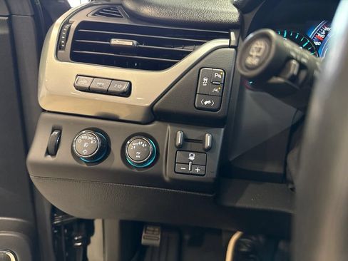 Used 2020 Chevrolet Tahoe Premier AWD/4WD image 37
