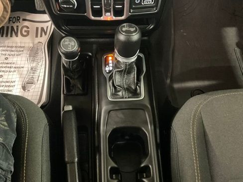 Used 2025 Jeep Wrangler Unlimited Sport S 4xe w/ Convenience Group AWD/4WD image 20