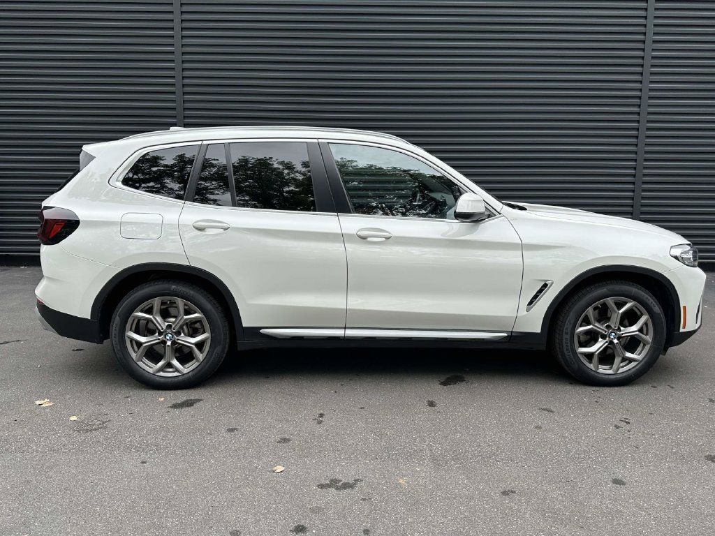 Used 2024 BMW X3 xDrive30i w/ Premium Package w/ZPA AWD/4WD image 6