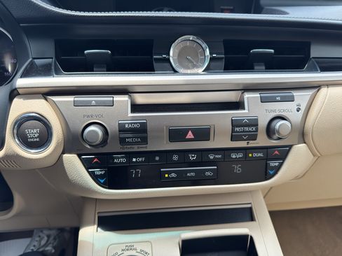 Used 2015 Lexus ES 350 FWD image 31