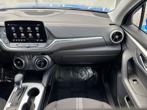 Used 2025 Chevrolet Blazer LT image 37