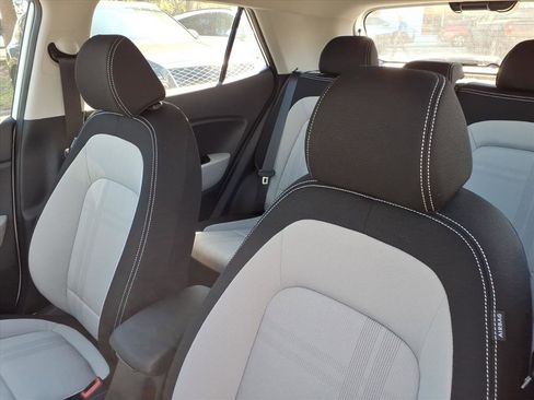 Used 2026 Hyundai Venue SEL image 14