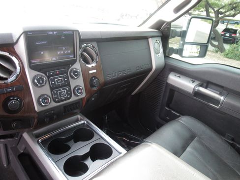 Used 2013 Ford F450 Lariat w/ Lariat Ultimate Pkg image 21