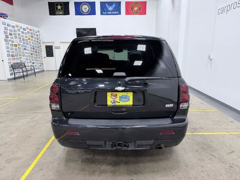 Used 2008 Chevrolet TrailBlazer SS w/ Sun And 6-Disc Cd Package RWD image 6