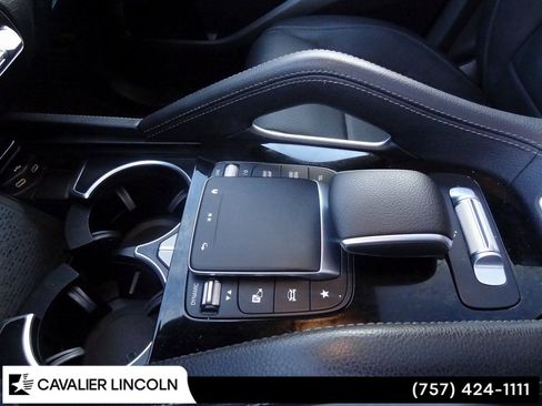 Used 2024 Mercedes-Benz GLS 450 4MATIC image 9