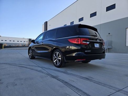 Used 2022 Honda Odyssey Touring image 3