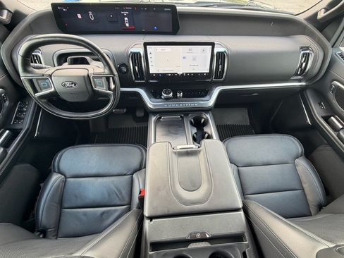 Certified 2025 Ford Expedition Platinum w/ Stealth Performance Package AWD/4WD image 10