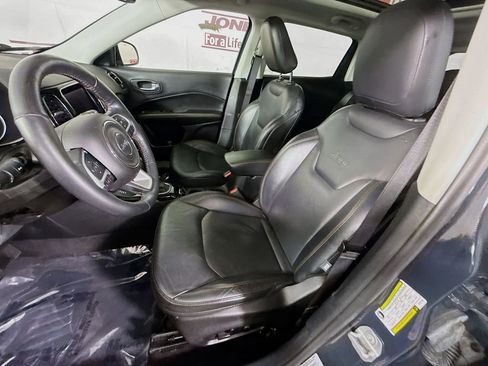 Used 2018 Jeep Compass Limited w/ Navigation Group AWD/4WD image 26