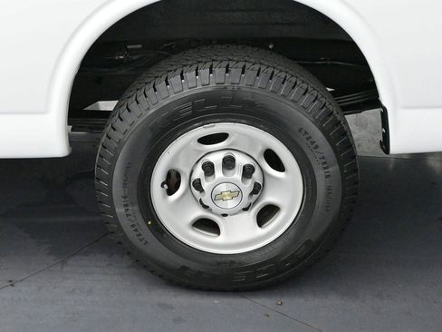 Used 2023 Chevrolet Express 2500 w/ Driver Convenience Package RWD image 29