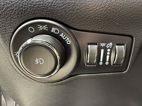 Used 2023 Jeep Compass Limited AWD/4WD image 20