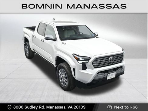 Used 2026 Toyota Tacoma Limited AWD/4WD image 31