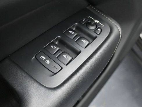 Used 2022 Volvo XC60 B5 Inscription w/ Advanced Package image 13