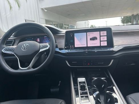 New 2026 Volkswagen Atlas SE image 46