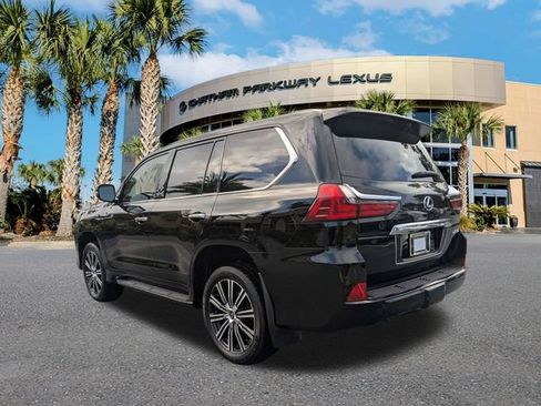 Used 2019 Lexus LX 570 4WD image 7
