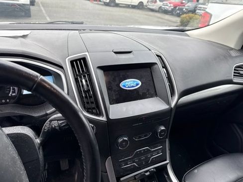 Used 2019 Ford Edge SEL w/ Equipment Group 201A AWD/4WD image 9