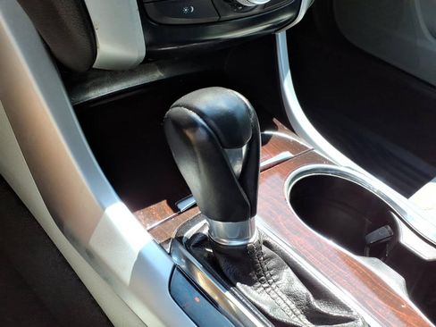 Used 2015 Acura TLX w/ Technology Package FWD image 24