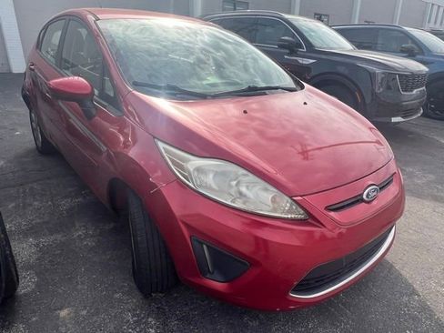 Used 2011 Ford Fiesta SE w/ 203A Rapid Spec Order Code image 1