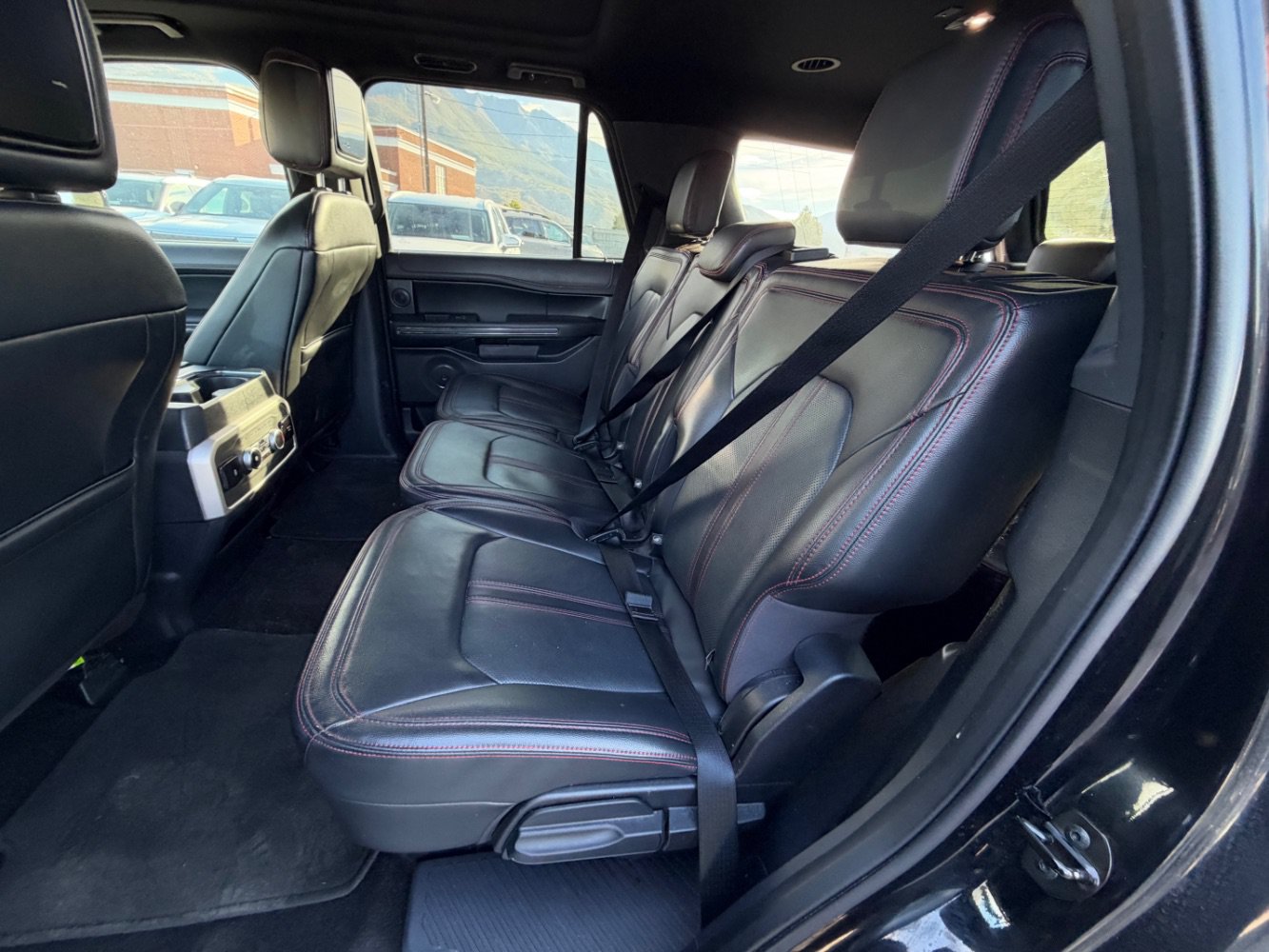 Used 2022 Ford Expedition Limited AWD/4WD image 19