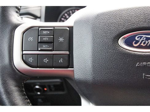 Used 2023 Ford Expedition XLT image 17