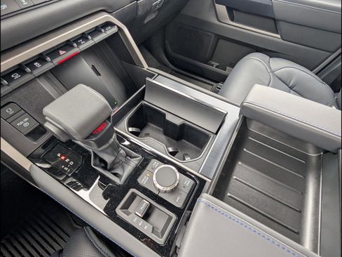 New 2026 Toyota Tundra Platinum AWD/4WD image 16
