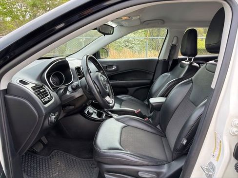 Used 2020 Jeep Compass Latitude image 19