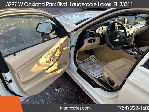 Used 2015 BMW 320i 320i Sedan 4D image 18