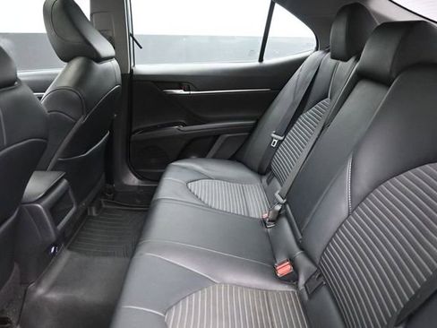 Used 2020 Toyota Camry SE FWD image 19