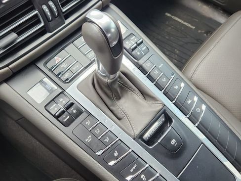 Used 2019 Porsche Macan AWD/4WD image 17
