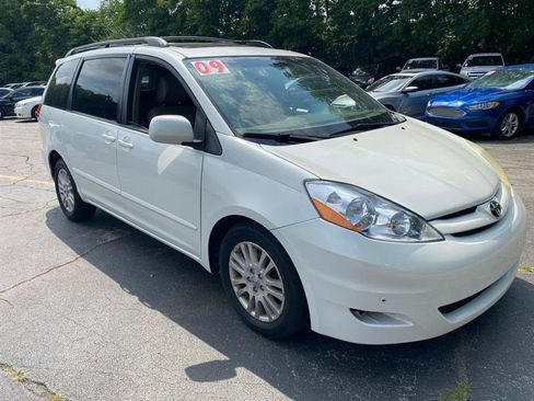 Used 2009 Toyota Sienna XLE w/ Towing Prep Pkg image 5