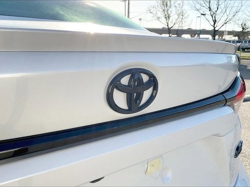 Used 2022 Toyota Corolla SE FWD image 29