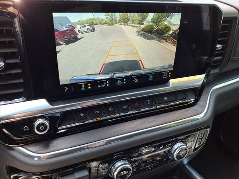 Used 2023 GMC Sierra 1500 SLT w/ SLT Premium Plus Package AWD/4WD image 36