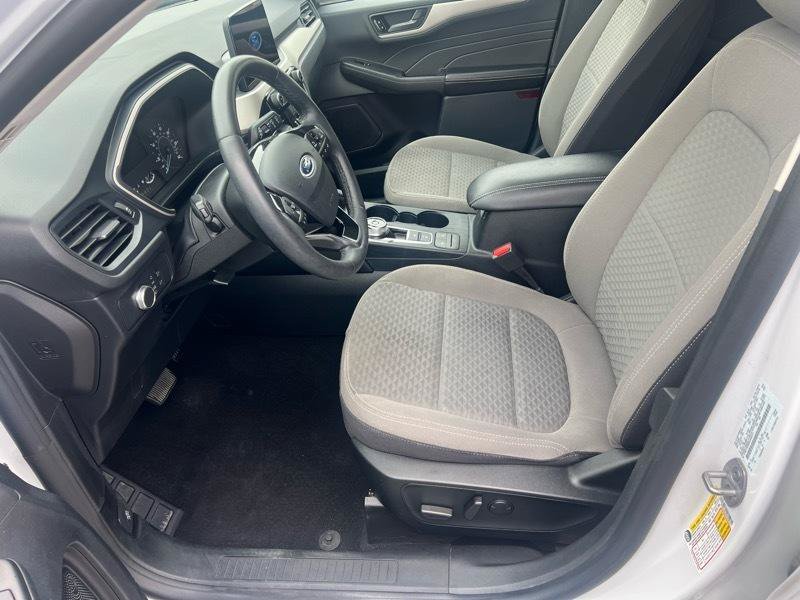 Used 2022 Ford Escape SE w/ Cold Weather Package AWD/4WD image 9