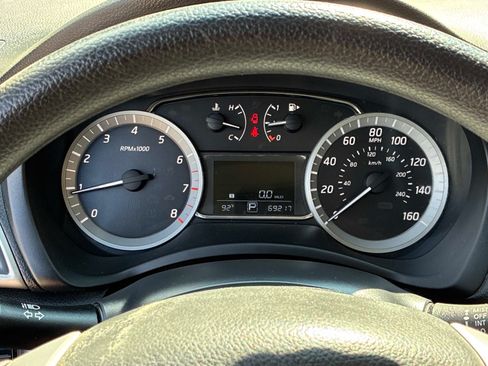 Used 2014 Nissan Sentra SR w/ Electronics Package FWD image 26
