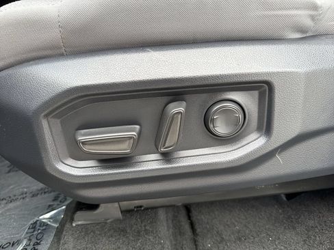 Used 2025 Toyota Tundra SR5 RWD image 18