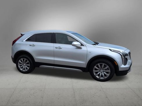 Used 2020 Cadillac XT4 Premium Luxury w/ Cold Weather Package FWD image 7