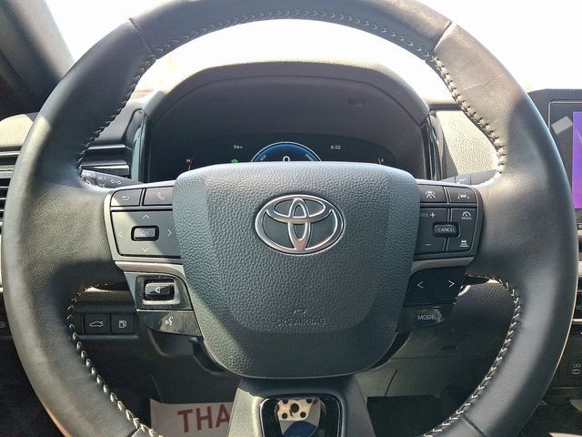 Used 2025 Toyota Camry SE w/ Convenience Package AWD/4WD image 17