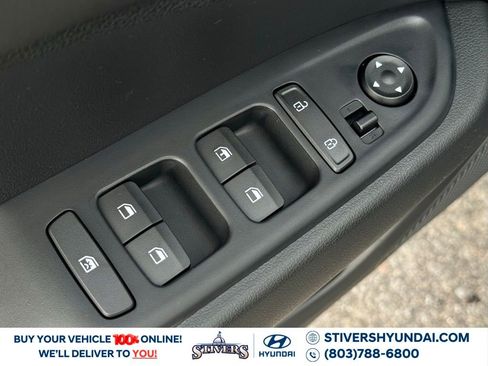 New 2026 Hyundai Venue SE image 22